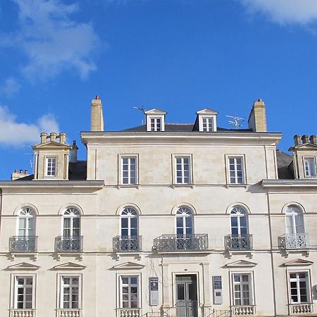 Une Suite A Vannes Buitenkant foto