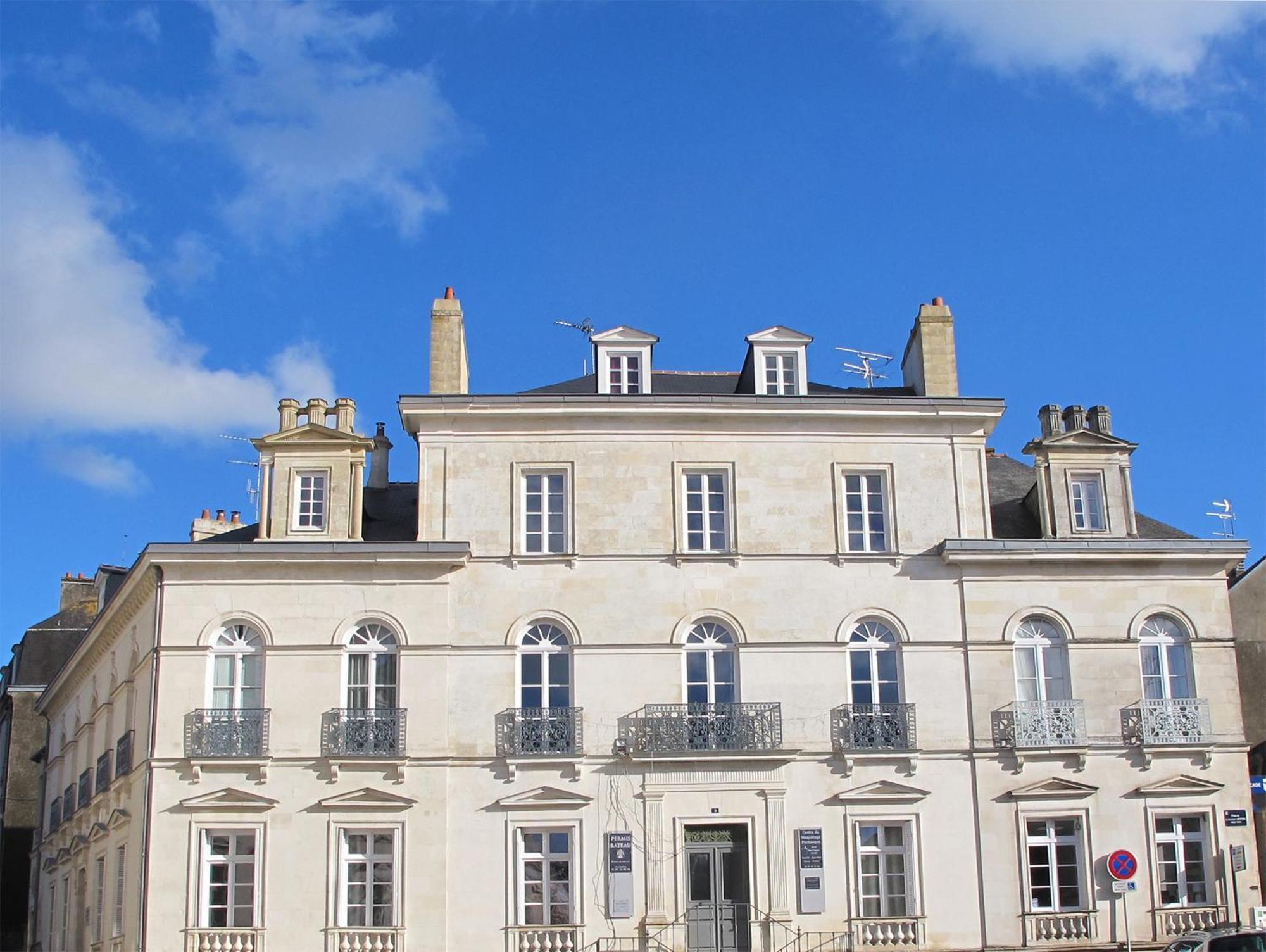 Une Suite A Vannes Buitenkant foto